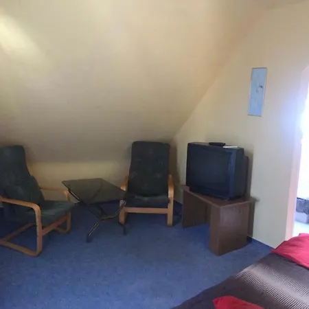 Panorama Elmeny - Es Udulohaz