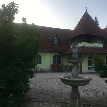 Panorama Elmeny - Es Udulohaz Penzion